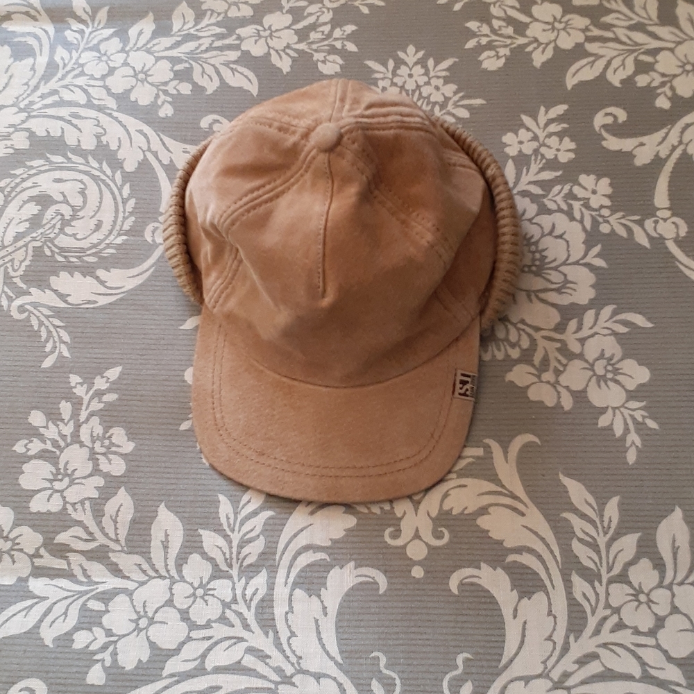 Sean John cap.